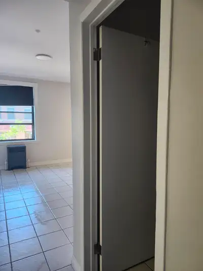 Spacious 1 bedroom 3 floor apartment downtown sudbury in a secure building. Fridge and stove include...