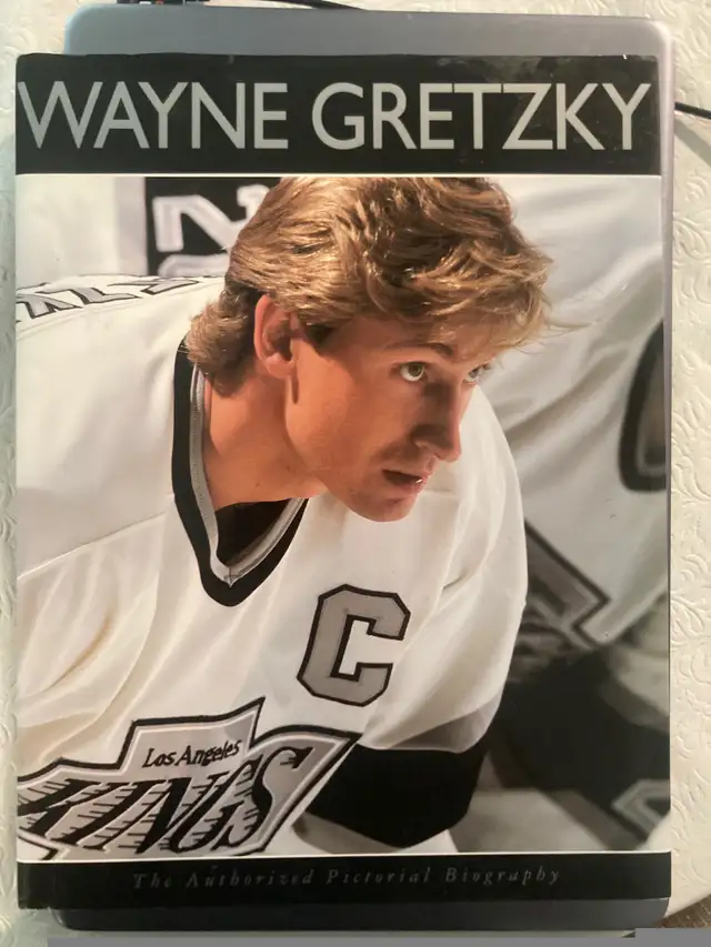 Wayne Gretzky Hockey Books in Arts & Collectibles in City of Toronto - Image 4