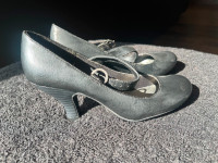 Shoes - Black Heels with Strap Size 5 / EUR 36