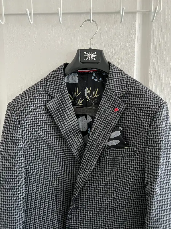 Men's Jacket - 48 Reg in Men's in City of Montréal - Image 5