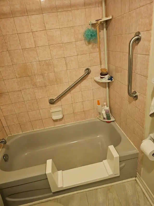 Free Grab Bar and Home Safety Check in Health and Beauty Services in Oshawa / Durham Region - Image 2