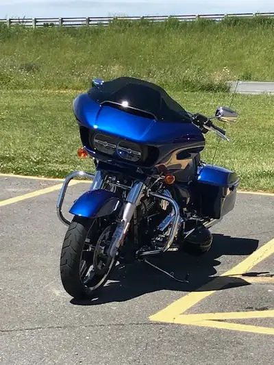2017 Road Glide Special. Mint condition. Never has been in the rain and has been fully detailed ever...