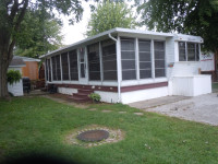 TRAILER & LOT FOR RENT IN BEAUTIFUL LAKE FRONT PARK