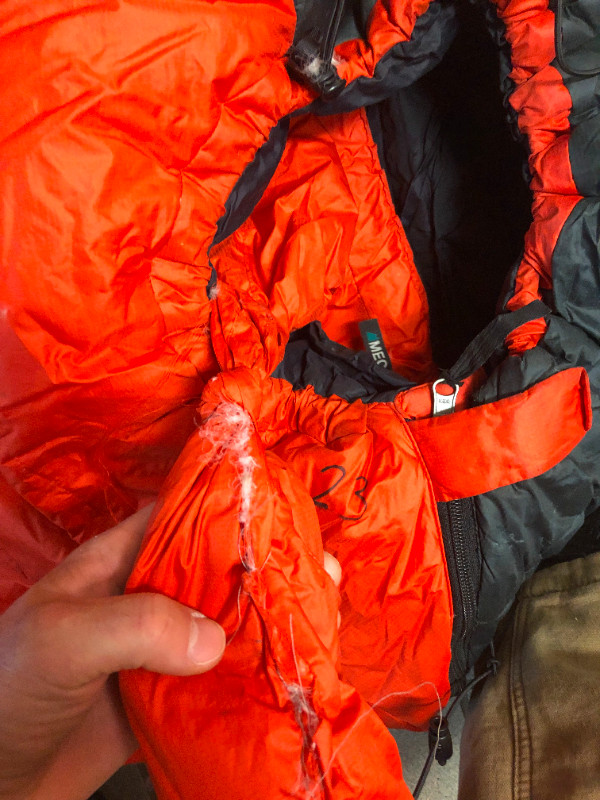 Mec Winter (-29) Sleeping Bags (7) Fair condition dans Pêche, camping et plein Air  à Ville de Montréal - Image 4