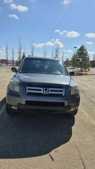 If you’re looking for a reliable, roomy SUV, I am selling my 2007 Honda Pilot EX-L . It is Perfect f...