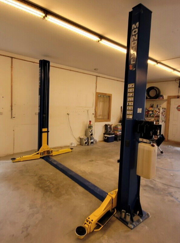 9000lbs Capacity Certified CSA Hydraulic Car Lift in Other in City of Halifax
