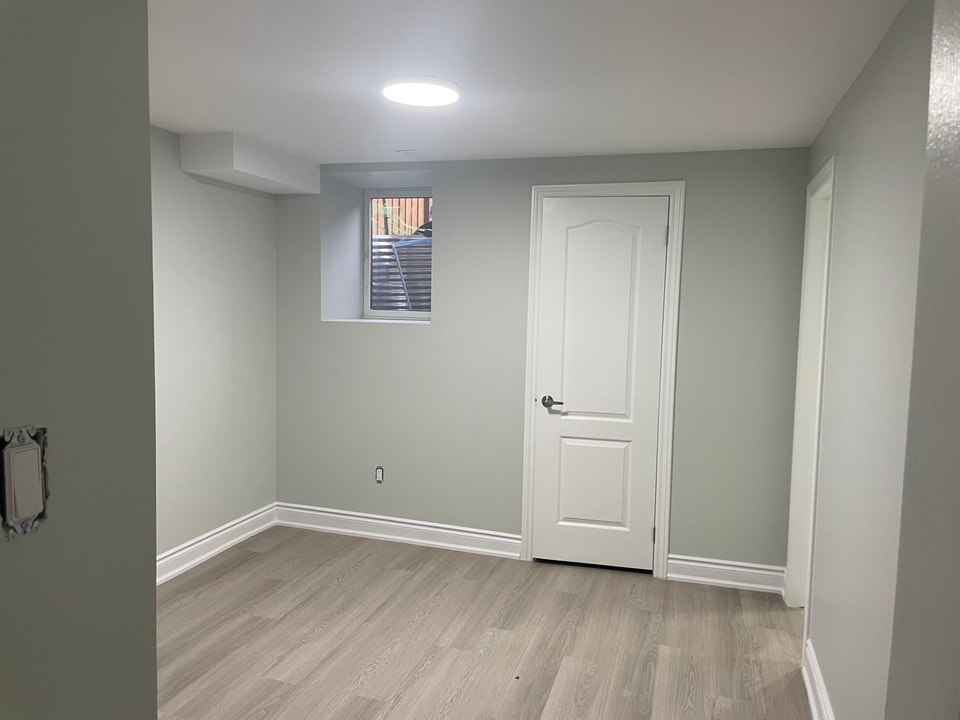 2 bedroom 2 washroom legal basement available from Dec 5