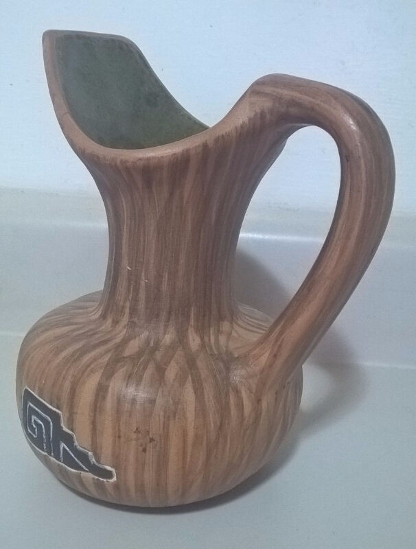 Vintage Greek Clay Pottery Milk Jug/ Vase/ Pitcher, Green interi in Arts & Collectibles in Oshawa / Durham Region - Image 4