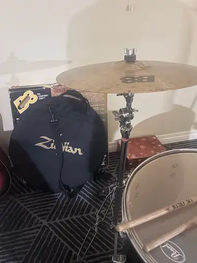 Selling a well-maintained acoustic drum set. It’s in great working condition, delivers strong, full...