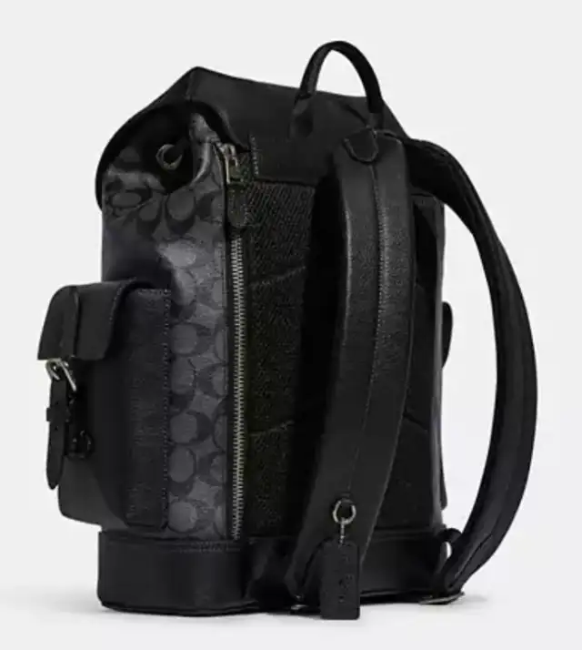 Authentic Coach Cb839 Hudson Backpack In Signature Canvas in Women's - Bags & Wallets in City of Montréal - Image 4