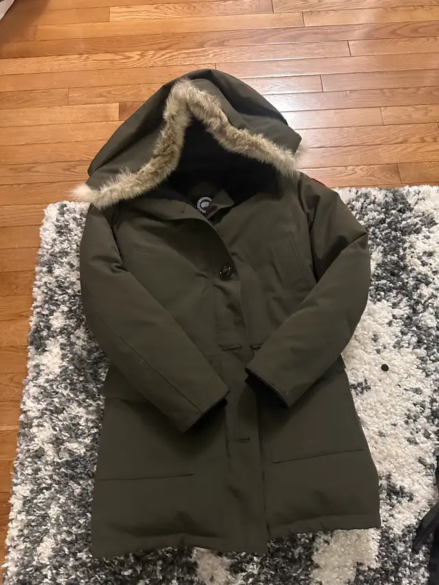CANADA GOOSE  MEDIUM JACKET in Women's - Tops & Outerwear in Ottawa - Image 5