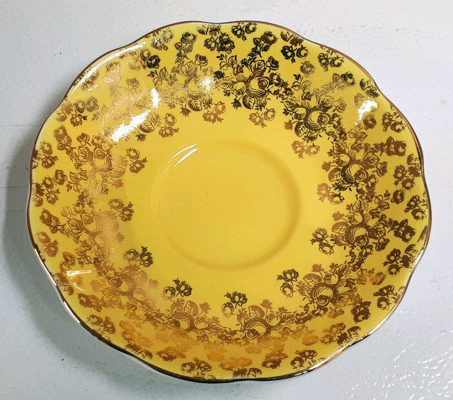 Royal Albert Empress Series Cup and Saucer Yellow. in Arts & Collectibles in Leamington - Image 4