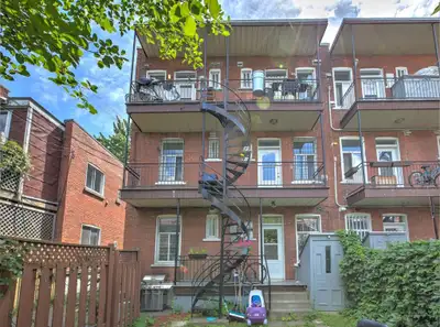 Grand 3 1/2 à louer (bail à céder)