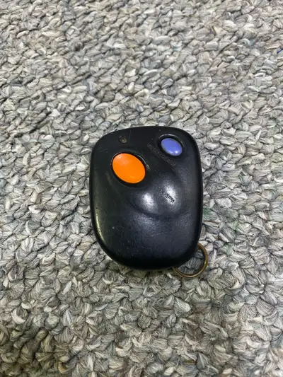 Selling an original Subaru remote for 2004 Subaru Impreza, I’ll work for many other Subaru vehicles....
