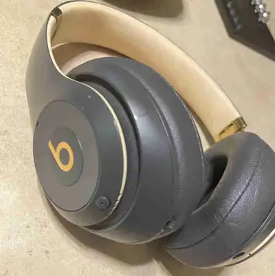 Beats Studio 3, View more