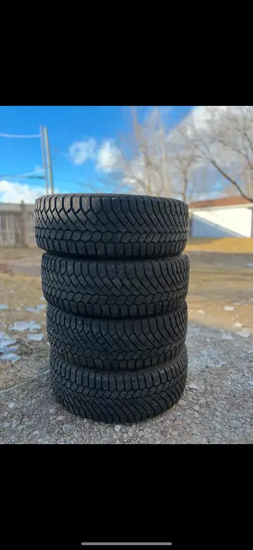USED SET 235/60R17 NORDFROST 200 TREAD x2 8/32 x2 7/32 DOT 2016 CASH AND CARRY INSTALL IS AN ADDITIO...