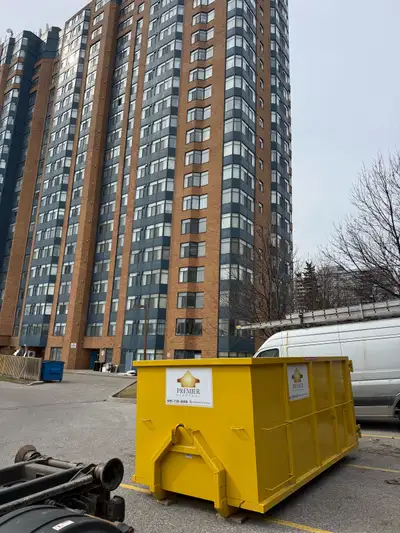 Renovating? Organizing? Cleaning up storage space? Moving? We have the bin for you. 20, 14, 8 and 4...