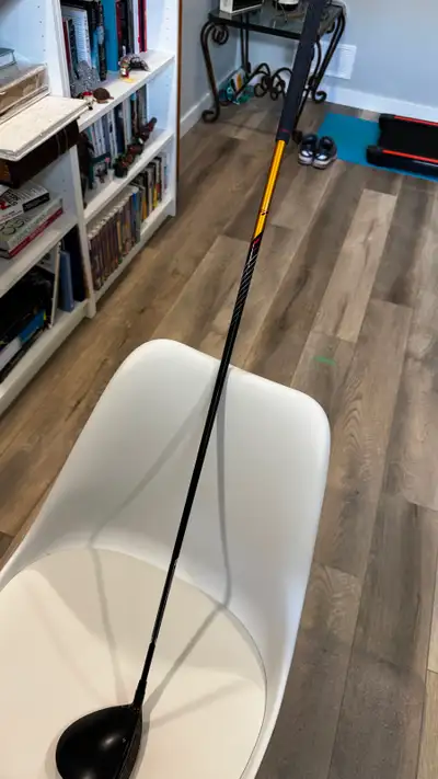 Selling a right‑handed TaylorMade R7 Quad Mini Driver in new condition. This is perfect for players...