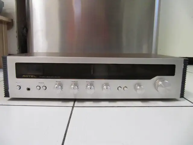 Classic Rotel Model RX-152 High Current Receiver XCond Circ 1978 in Arts & Collectibles in Mississauga / Peel Region - Image 2