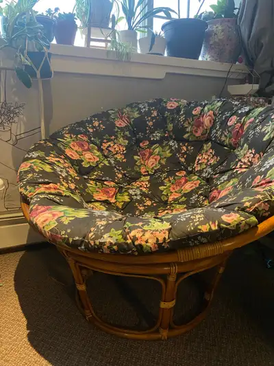 Papasan used for 3 years, cat friendly home but cushion is well taken care of, usually covered with...