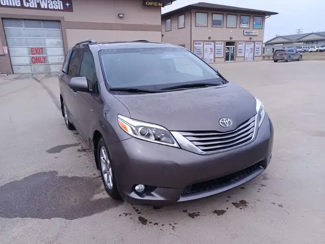 SIENNA AWD 2017 XLT FULL LOAD437917416382146562