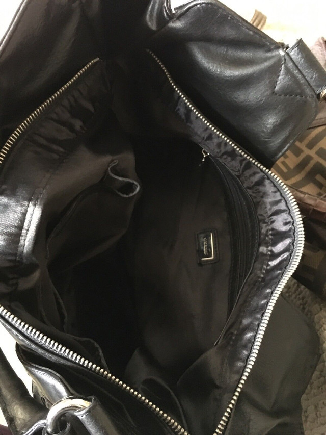 GUESS Handbag  in Women's - Bags & Wallets in Red Deer - Image 3