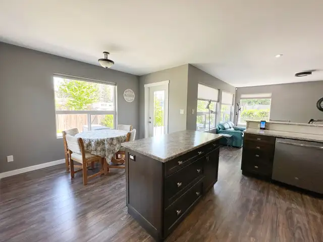 3 Bed 2 bath spacious open-plan furnished home for rent Nov 15th in Long Term Rentals in Terrace - Image 21