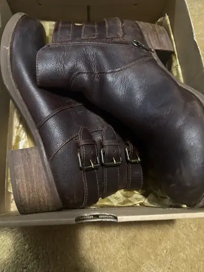Ugg women boots, View more