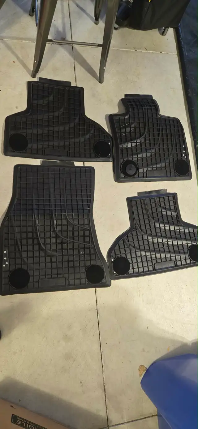 OEM Genuine  BMW X5 X6 All Weather  Rubber Floor Mats Set in Other Parts & Accessories in Windsor Region - Image 4