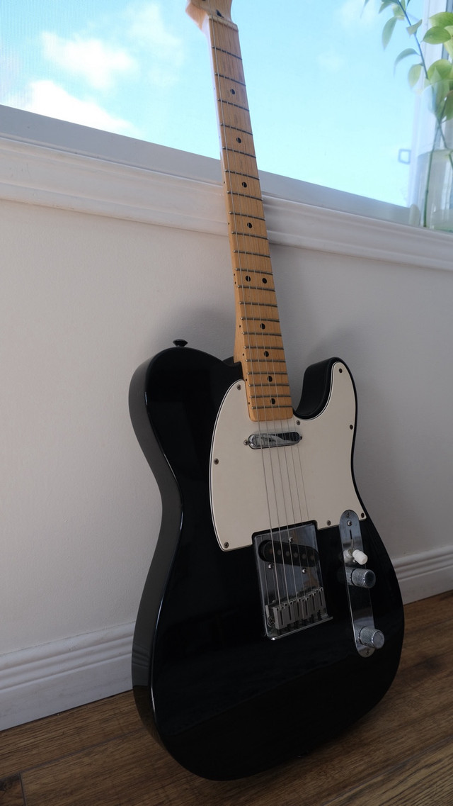 Fender Telecaster PRICE DROP* in Guitars in Oshawa / Durham Region - Image 2