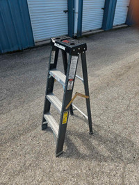 Maximum 4 ft fiberglass ladder