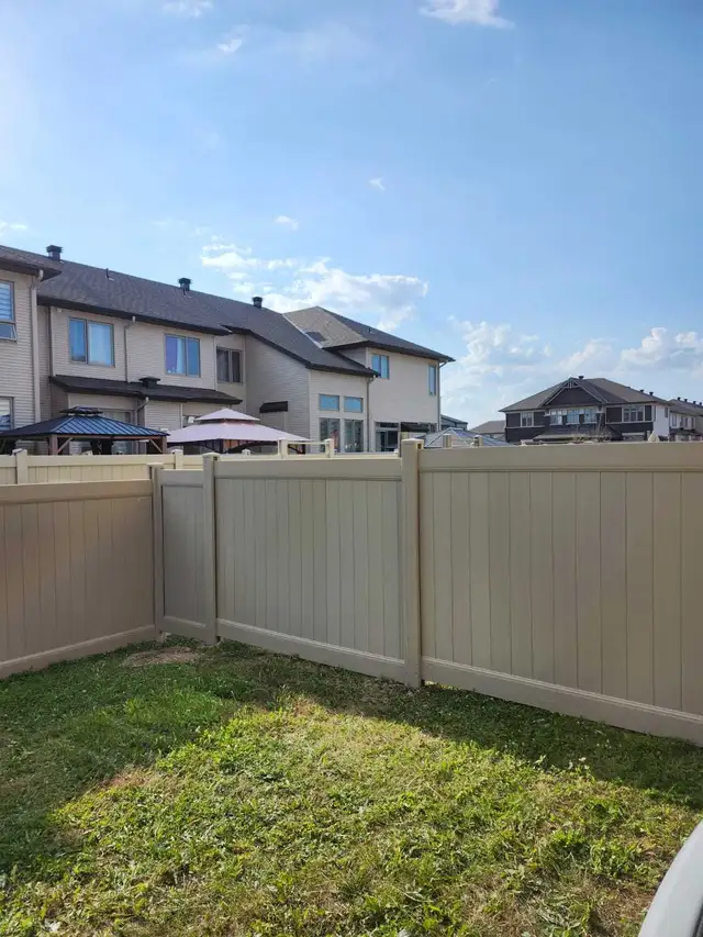Fence Installation460148159587952640