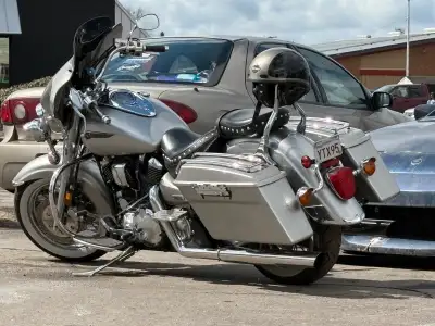2002 Yamaha roadstar. New battery. Tires are like new. K&n air breather. Harley saddles. 53000km. Re...