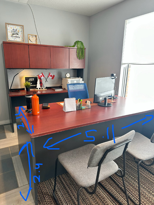 Office furniture Desk Hutuch in Desks in Edmonton - Image 2