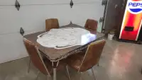 Ensemble table et chaises rétro vintage chrome arborite