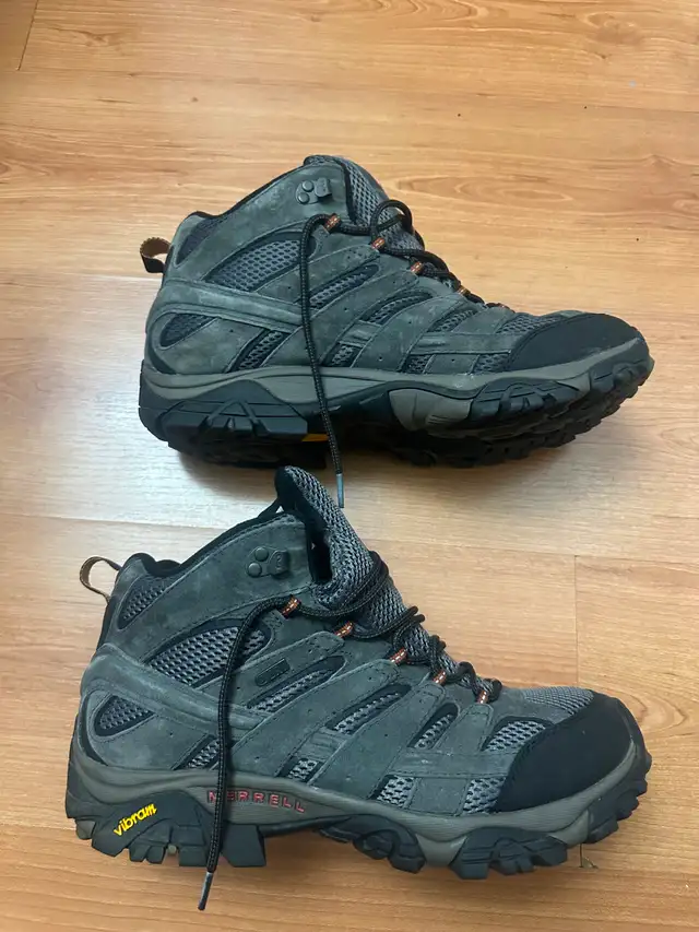 Merrell Shoes Men’s in Men's Shoes in Edmonton - Image 3