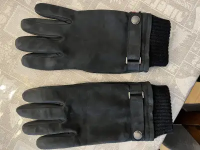 Tommy Hilfiger suede leather gloves, View more