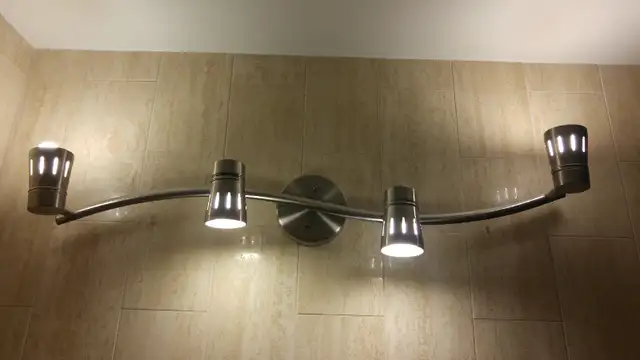 Ceiling Light Fixture in Indoor Lighting & Fans in City of Toronto - Image 5