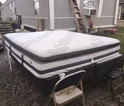 Perfect Condition!! Untouched Double Bed Mattress Plus Box on Urgent Sale!! Rush & Free Delivery!!