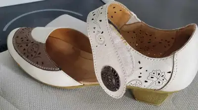 Casual or Dress Ladies Summer SHOES - Sz 38, View more