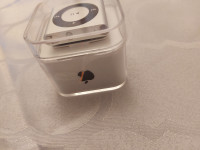 Apple iPod Shuffle (4th Generation) 2GB A1373 ..NEW- Open box.