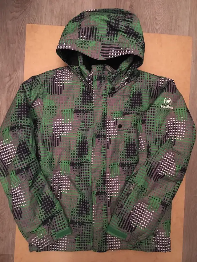 Ski jacket  in Kids & Youth in City of Montréal - Image 3