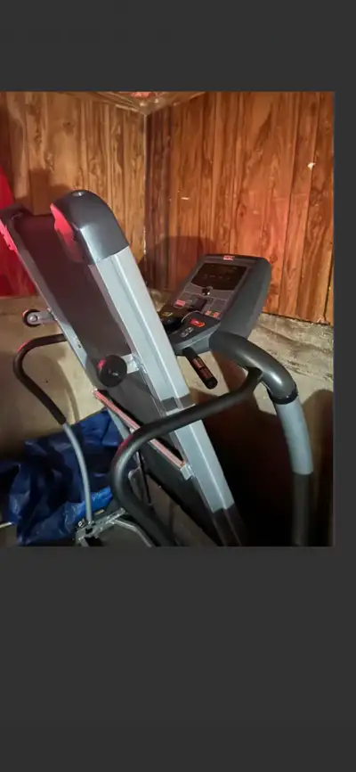 Treadmill for Sale. Inclines up to 10. Can hold up to 350 lbs. $200.