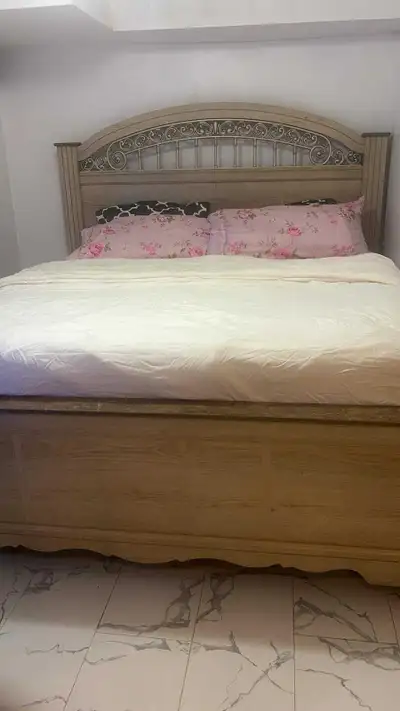 Bachelor apartment for rent - separate entrance - fully furnished -Utilities included - full washroo...