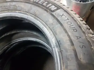 four Michelin 225/65R17 X TOUR A/S great condition about 8/32 tread depth dot 5221 from 2021 $450 ca...