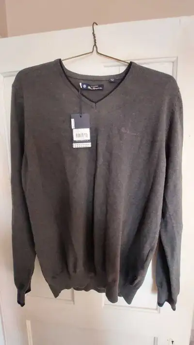 Brand new BEN SHERMAN Tipped V Neck Knitted Texture Sweatshirt, View more