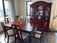 DINING ROOM SET -J'accepte aussi recu d'impot