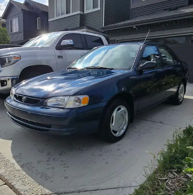 1998 Toyota Corolla one owner532102008685219843