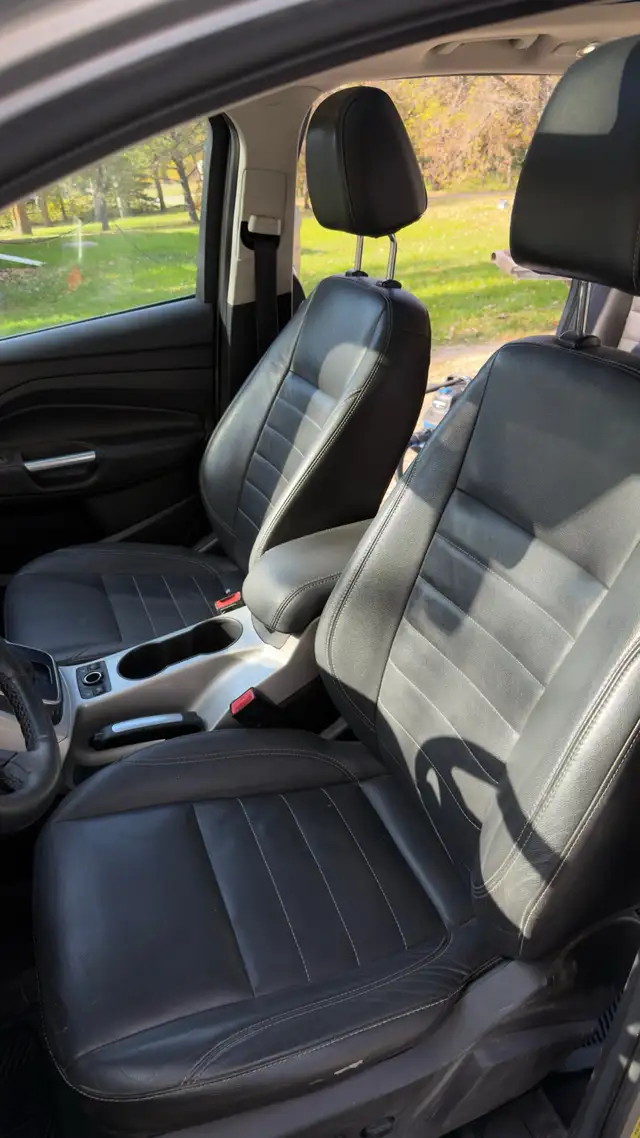 2013 Ford Escape  in Cars & Trucks in Winnipeg - Image 10