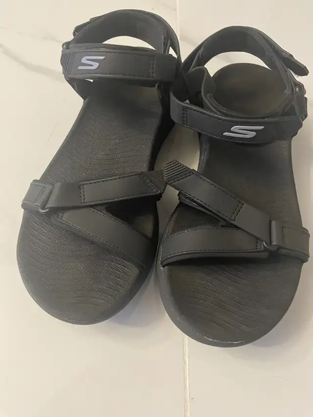 Skechers spikeless golf sandals - women's size 8 in Golf in Ottawa - Image 4